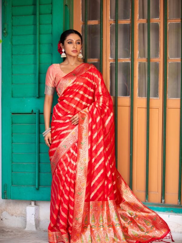Organza Benarasi With Golden Zari Meenakari Weave