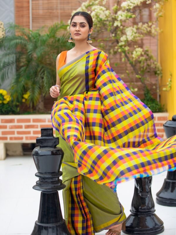 South Silk With Checkered Patli Pallu Style